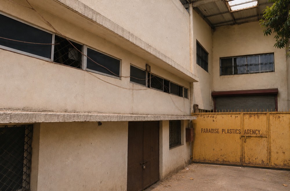 Paradise Plastics wholesale warehouse gate in Pratapnagar, Vadodara